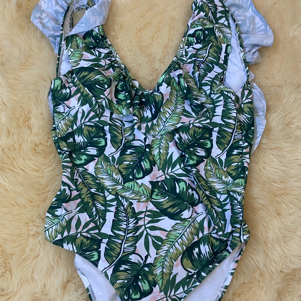 Cabana Del Sol Flutter ruffle one piece leaf print